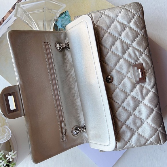 Chanel Reissue 225 Double Flap Silver Bag - Picture 7 of 8